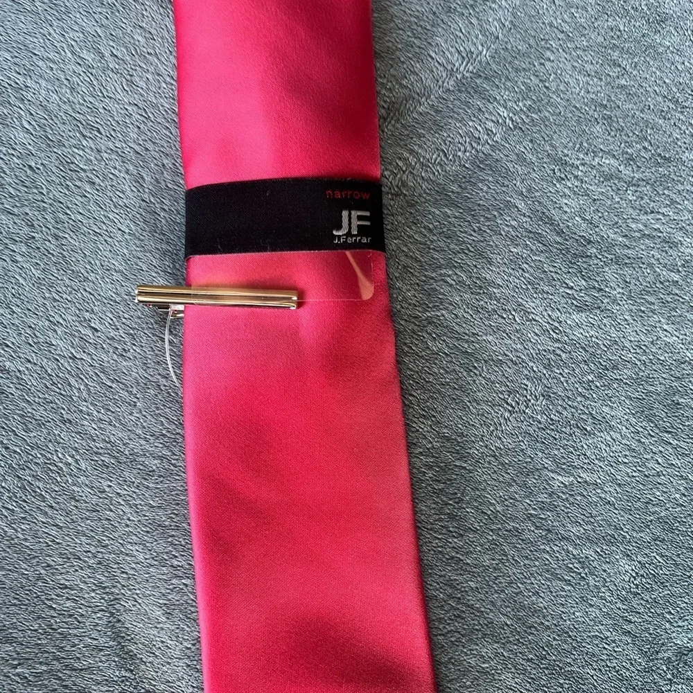 J.Ferrar Coral Narrow Tie NWT